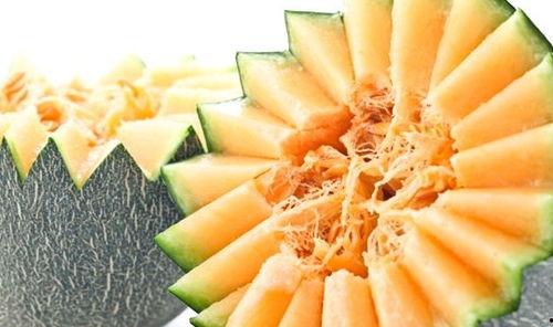 吃哈密瓜可以吃牛肉么,美味搭配的饮食探索