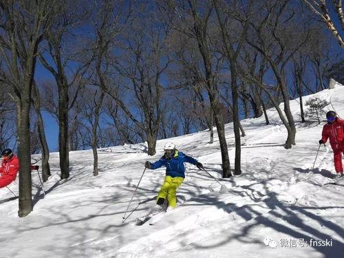 库尔勒雪场吃瓜,瓜果飘香中的冰雪奇缘