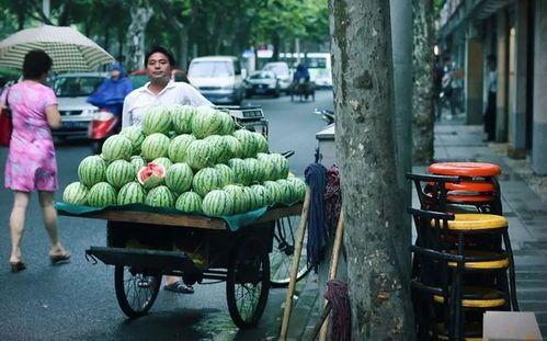 回家路吃瓜网,揭秘娱乐圈幕后故事，带你走进明星真实生活