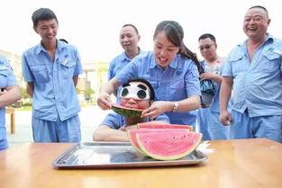 搞笑吃瓜群众日记