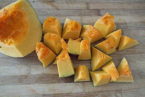 可可睡不着吃瓜