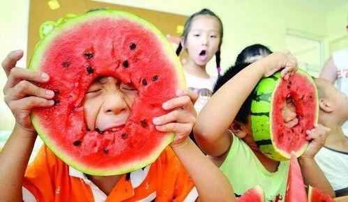 三生吃瓜全家吃瓜视频,全家共享瓜趣时光