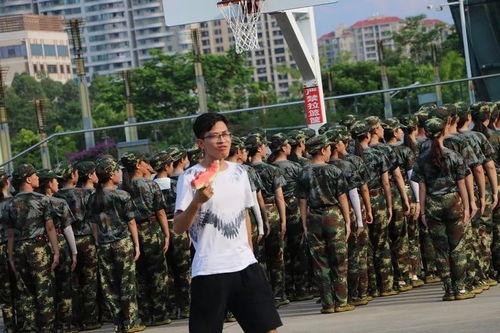 51吃瓜军训,揭秘军营生活，体验青春蜕变